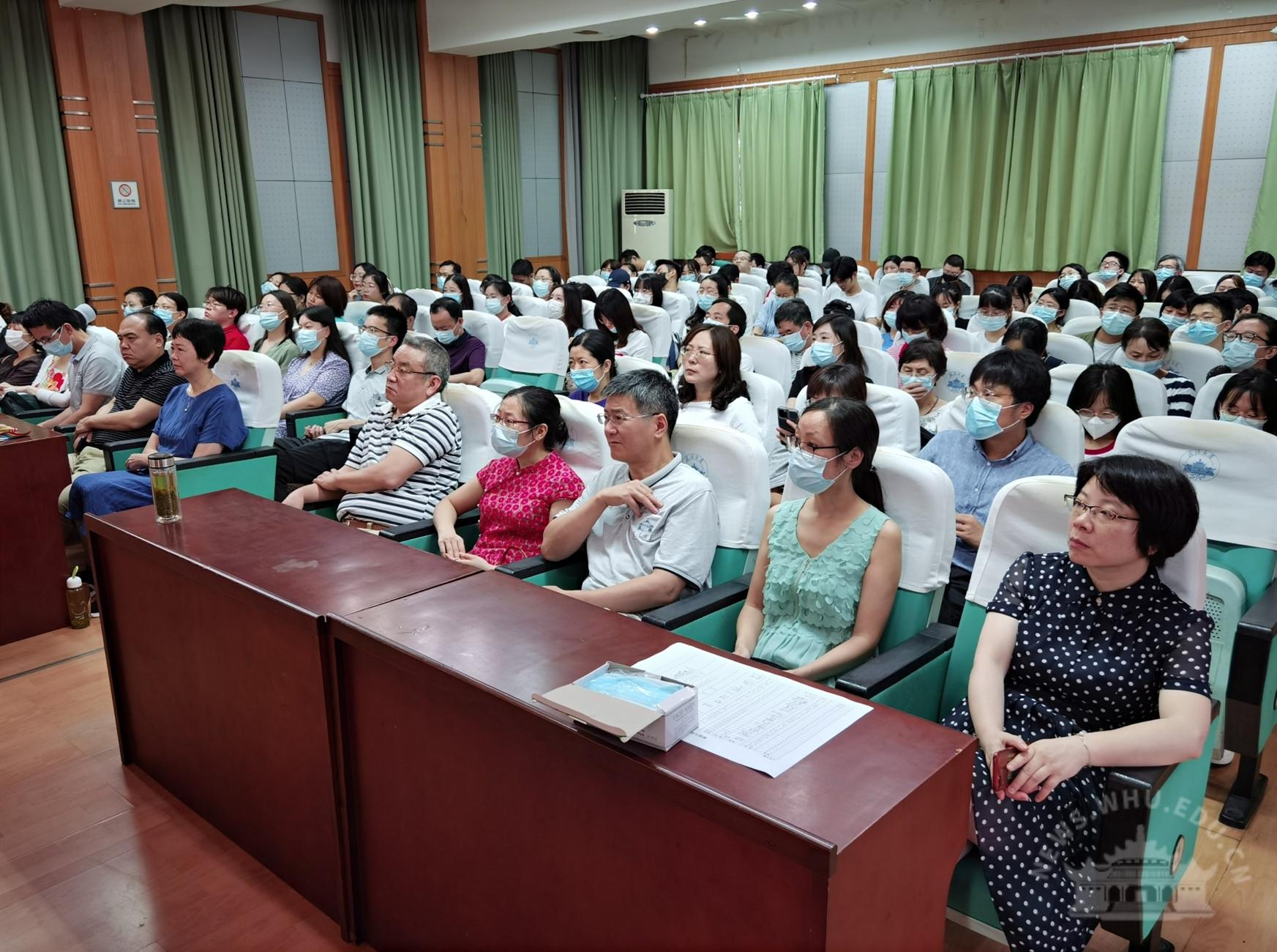 新闻与传播学院2_副本.jpg